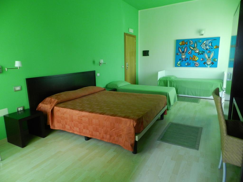Hotel I Colori SantʼAntìoco Exterior foto