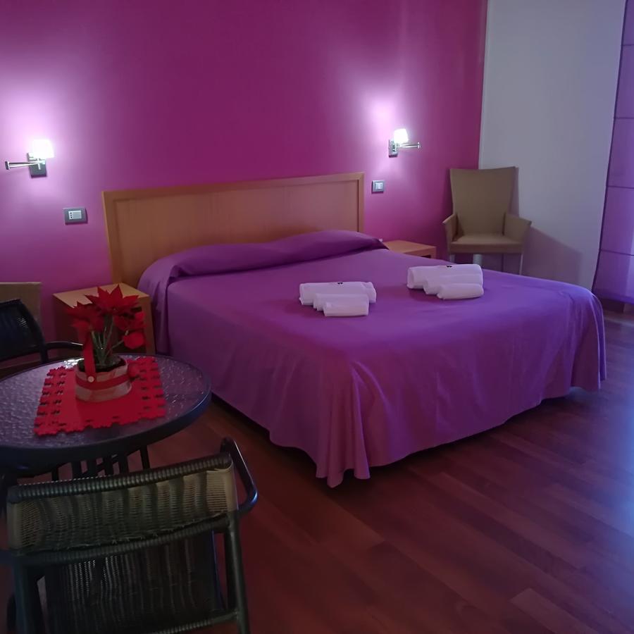 Hotel I Colori SantʼAntìoco Exterior foto